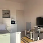 Mirela\'S Private Room With Key, Ac, Lift & Balcony In The Center Of Nice On The Cote D\'Azur