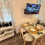Apartment Carre D'or: Very Calm Cozy 2br, With Wi-fi