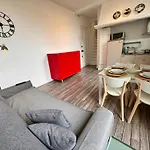 Carre D'or: Very Calm Cozy 2br, With Wi-fi