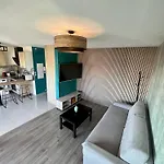 Elegant Avec Acces A La Piscine Nice