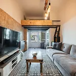 Le Loft - Un Voyage Urbain au Coeur de la Ville