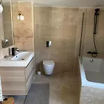 Holiday home De Charme 6 Pieces Avec Vue Sur Les Hauteurs De