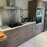 Holiday home De Charme 6 Pieces Avec Vue Sur Les Hauteurs De