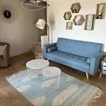 Holiday home De Charme 6 Pieces Avec Vue Sur Les Hauteurs De