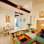 St Joseph - Great Holiday Flat - Old Town For 4
