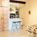 St Joseph - Great Holiday Flat - Old Town For 4