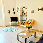 St Joseph - Great Holiday Flat - Old Town For 4