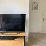 A 5 Minutes De La Apartment
