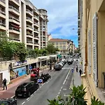2P Central De Nice Avec Balcon