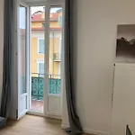 Port Nice: Very Nice 3 Rooms