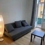 Port Nice: Very Nice 3 Rooms