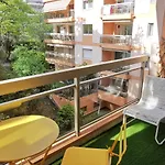 2 Pieces Au Calme Avec Terrasse Et Climatisation