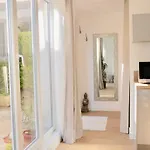 Nice, Studio Dans Villa Dans Un Ecrin De Nature