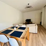 Magnificent Renovated Apartment, 2 Rooms Of 45 M2, Close Tothe Sea, Top Floor, Terrace