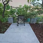 Nice Appartement En Villa Avec Jardin