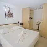 Sea Front Palace Promenade Apartment *