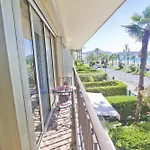 Sea Front Palace Promenade Apartment *