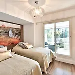 Waterfront 4Bd Apt With Terrace