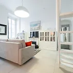 Apartment La Petite Chaise Bleue Classe 3 Etoiles *