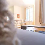 Superbe Appartement Avec Jardin Piscine, Garage