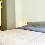 Apartment Luxuriously Furnished Bright Newly Renovated Oasis Nice