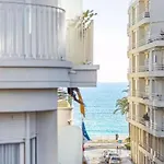 Luxuriously Furnished Bright Newly Renovated Oasis