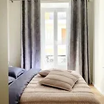 Luxuriously Furnished Bright Newly Renovated Oasis Nice