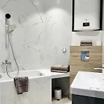 Apartment Bright, Newly Renovated