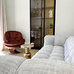 Luxuriously Furnished Bright Newly Renovated Oasis