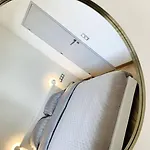 Apartment Bright, Newly Renovated
