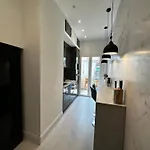 Pret De La *