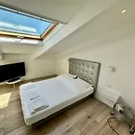 Apartment A Meyerbeer *