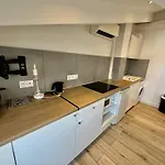 Apartment A Meyerbeer