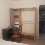 Seaside Tram Haven: Budget-friendly With Kitchen And Views *