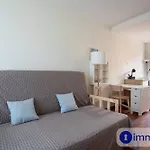 Acropolis Neighbourhood Studio