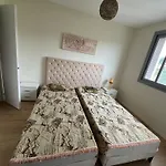 F4 80M2 Nice Fabron, Parking