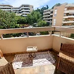 2 Bedroom Flat With Terrasse & Car-park Ouest