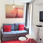 Apartment Centre Delille 19 *