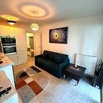 Michelet - T2 Avec Balcon Et Cuisine Equipee