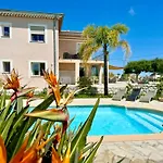 Villa Syagrus - Easy Home Booking