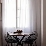 New Stylish 2 Min From The Apartment *