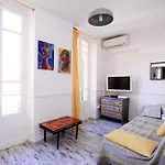 Sea In 2 Steps Central And Calm 1Bd Appt With Balcony