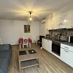 Apartment Cosy Poullan, 2-bedroom Apartment, 200 M From The