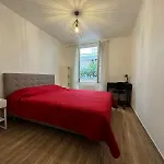 Cosy Poullan, 2-Bedroom Apartment, 200 M From The Beach