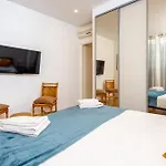 #34 2P Raimbaldi Central 2Balconies / Ac & Wifi