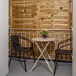 #34 2P Raimbaldi Central 2Balconies / Ac & Wifi