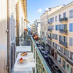 #13 Orange Suite Ac Wifi Balcony 3Mins Walk Sea Front