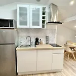 Appartement climatisé - 2min plage-tram-restaurant