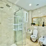 Luxe Hugo Negresco Apartment *