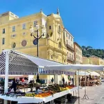 Apartment In Old Town - 2Min Beach, Restaurant & Bars